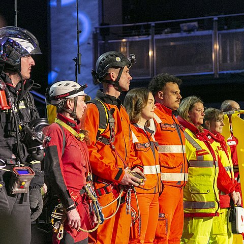 Gleich zu Beginn der Veranstaltung zeigten alle Einsatzorganisationen im Zuge eines dynamischen Einmarsches ihr Können.