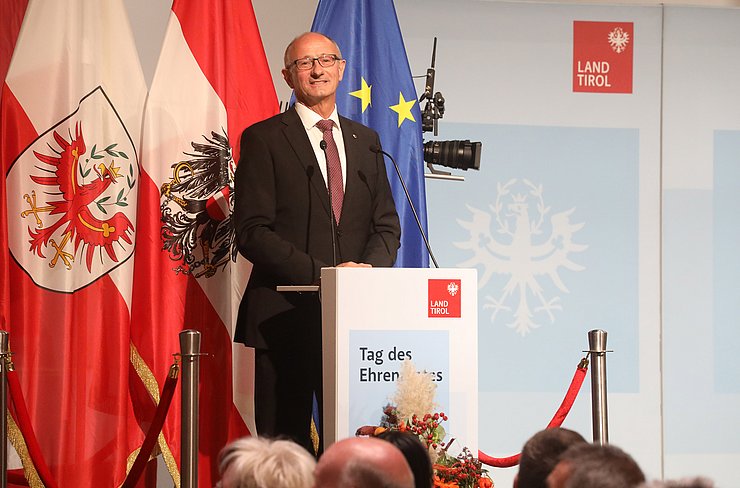 LH Anton Mattle bei seiner Rede