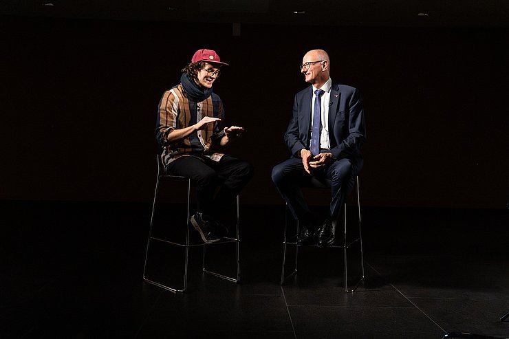 Mattle und Hecher sprechend