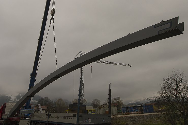 Einbau der Stahl- Tragwerksbögen 22.11.2013