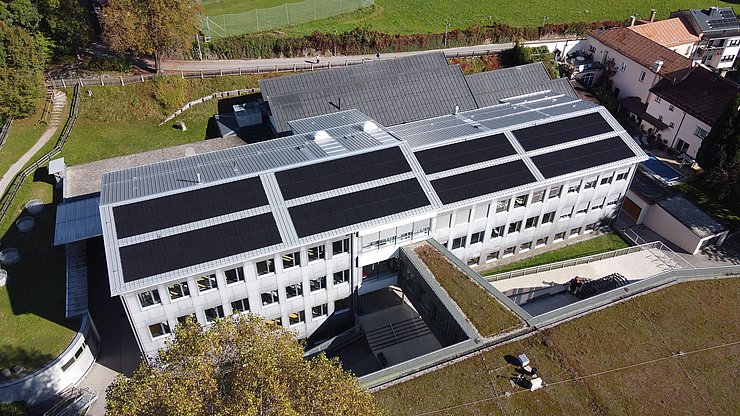 © Land Tirol Tiroler Fachberufsschule Lienz - Neubau PV-Anlage