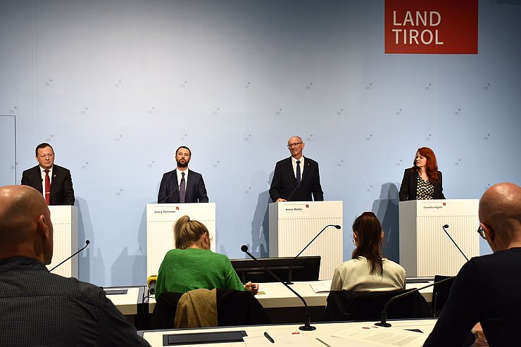 Bild von der heutigen Pressekonferenz