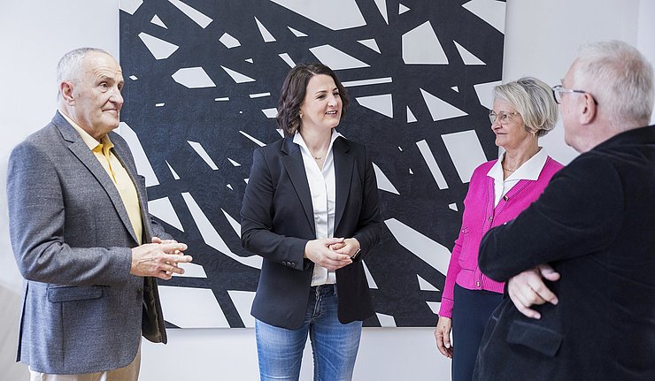 Seniorenlandesrätin Astrid Mair lädt zu Gesprächen und Austausch im Rahmen der heurigen Seniorenenquete des Landes Tirol ein.