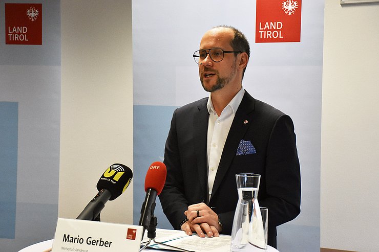 Mario Gerber beim Reden