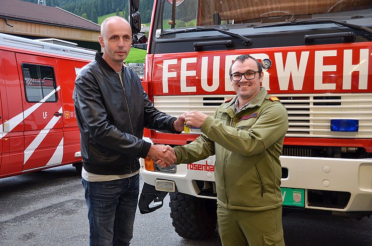 Übergabe Feuerwehrfahrzeuge