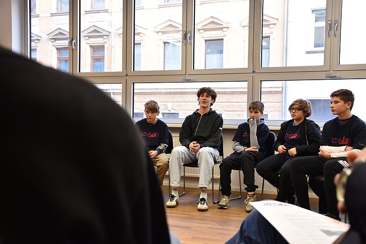 © Land Tirol/Krepper Schüler in Klassenraum