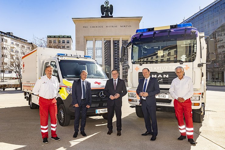 Spezialfahrzeuge, die beim Roten Kreuz für den Katastropheneinsatz zur Verfügung stehen. 