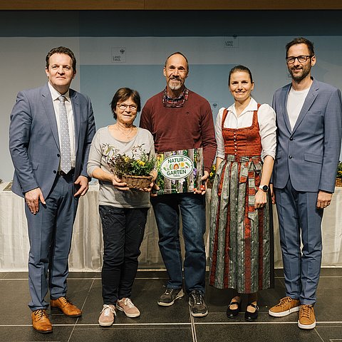 Die Ausgezeichneten aus dem Bezirk Lienz sind zu sehen.