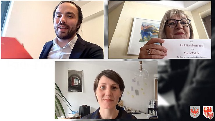 © Edith Benischek LRin Palfrader und LR Achammer sowie die Künstlerin Maria Walcher (unten) bei der virtuellen Paul-Flora-Preisverleihung 2021.