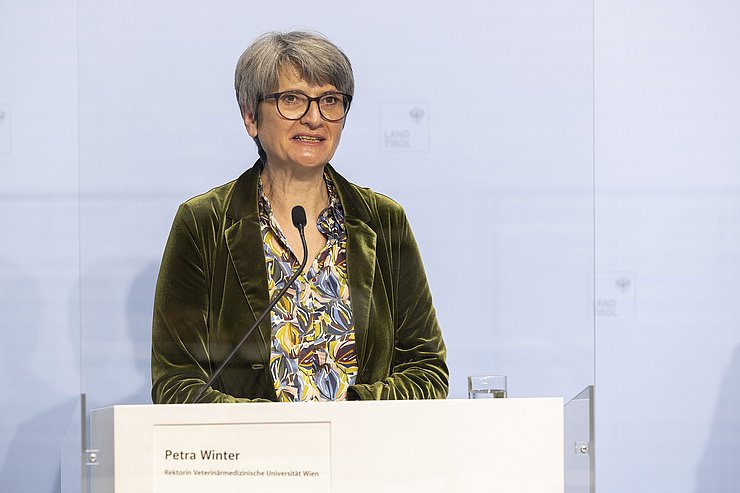 © Land Tirol/Die Fotografen Rektorin Winter am Rednerpult