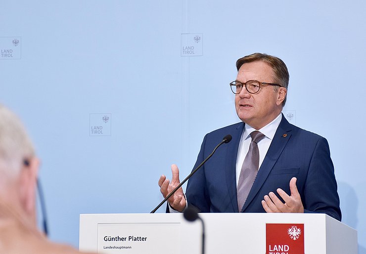 © Land Tirol/Pölzl LH Günther Platter bei der Pressekonferenz