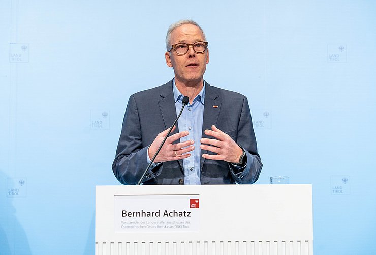 © Land Tirol/Hörmann Bernhard Achatz (ÖGK) ging auf die ärztlichen Kassenstellen im niedergelassenen Bereich und den Ausbau der Primärversorgungseinheiten (PVE) ein.