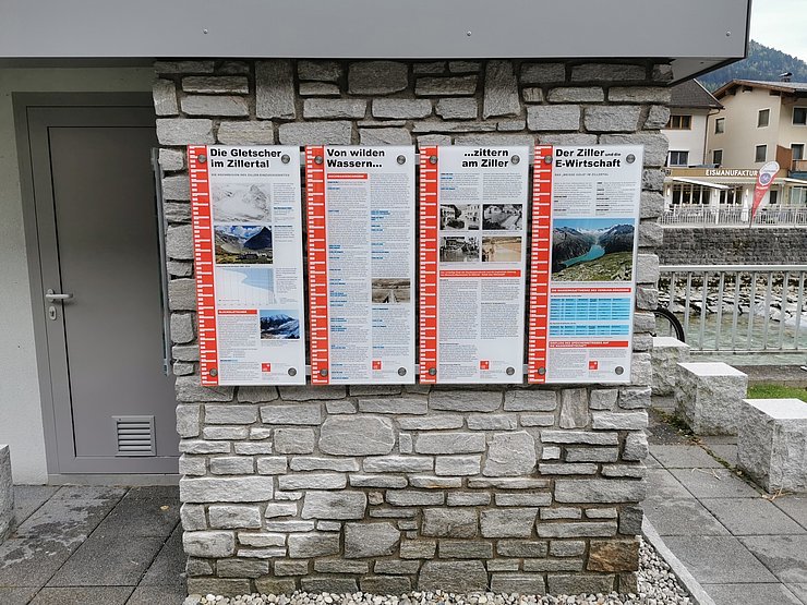 © Land Tirol/SG Hydrographie und Hydrologie Pegelschautafeln am Pegel Zell am Ziller