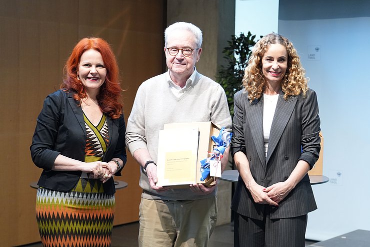 Personen nebeneinander