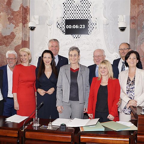 v.l. KO Lindenberger, LA Fischer, KO Reheis, MEP Mlinar, MRP Kappel, KO Federspiel, MEP Lunacek, LTP van Staa, MEP Graswander-Hainz, LTP-Vize Mattle, KO Haselwanter-Schneider, LTP-Vize Weratschnig