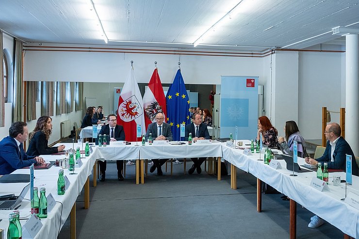 © Land Tirol/Jovanovic Tag zwei der Frühjahrsklausur der Tiroler Landesregierung.