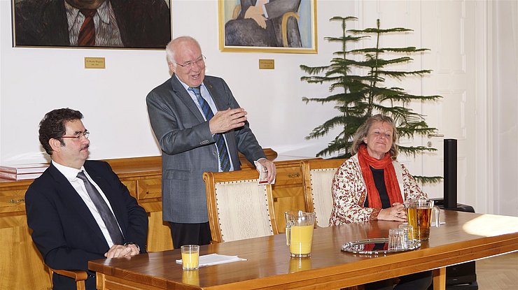 © Tiroler Landtag v.l. Gunther Waibl, LTP van Staa, Irmtraud Hubatschek