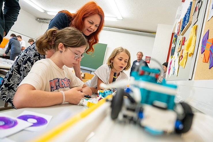 © Land Tirol/Järvinen LRin Hagele in der MS Kematen