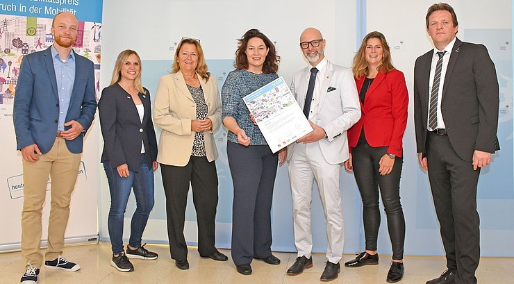 © Land Tirol/Pölzl Foto mit VertreterInnen von "Bike Tirol"