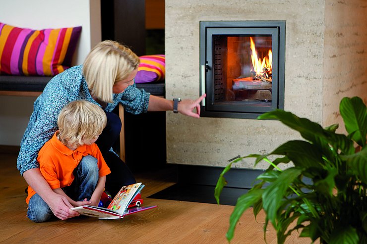 Klimafreundlich heizen mit Holz