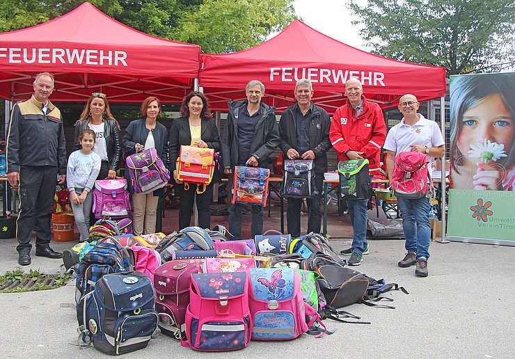 Gruppenbild von VertreterInnen der Unterstützerorganisationen