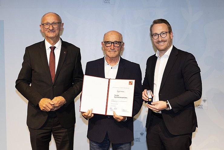 v.l.n.r.: LH Anton Mattle, Rupert Nikolic, 1.LH-Stv. Philip Wohlgemuth