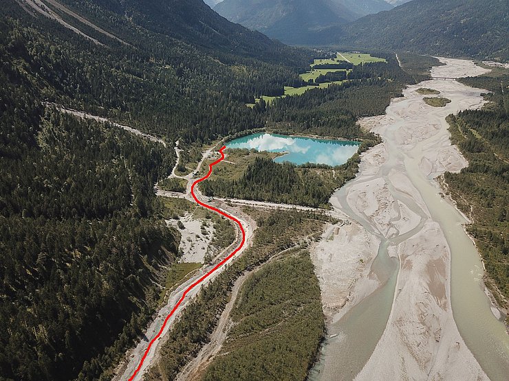Rot markiert das neue (alte) Bachbett des Koppenbaches.