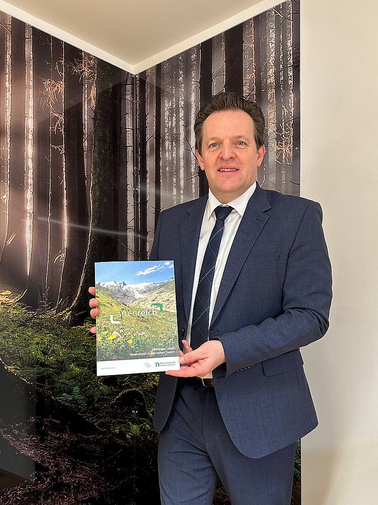 Zumtobel hält Broschüre