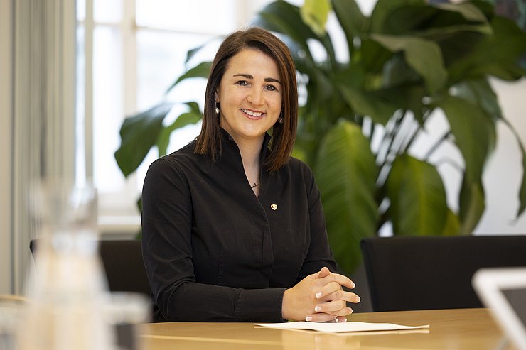 Jugendlandesrätin Astrid Mair: "Gerade in einer Zeit der Krisen stärkt das Chorsingen das Selbstbewusstsein und hilft, einen psychischen Ausgleich zum Alltag zu finden und seiner Seele Gutes zu tun.“