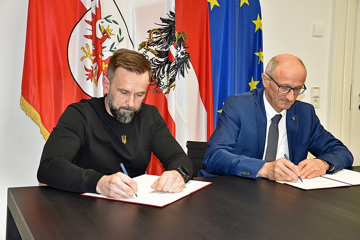 Unterzeichnung Rahmenvereinbarung LH Mattle und Viktor Mykyta