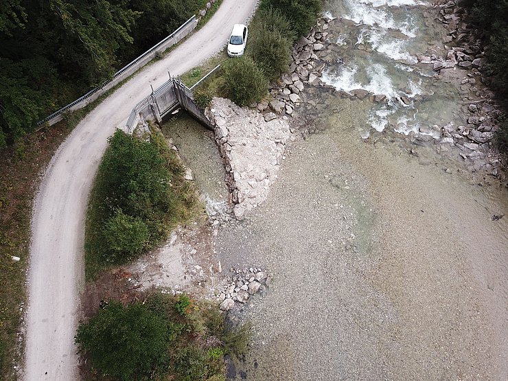 Fertiggestellte Buhne an der Vils