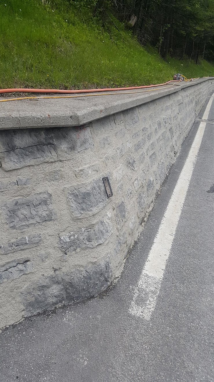 Bestandmauerung mit Fugensanierung