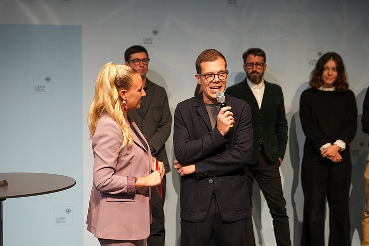 Michele Andreatta im Gespräch mit Moderatorin Karin Gschnitzer.