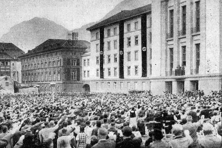 © Innsbrucker Nachrichten Schwarzweiß Bild vom Landhaus im Jahr 1940