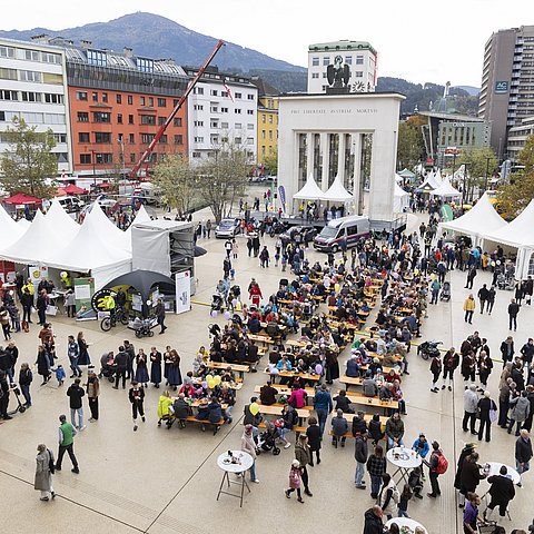Überblicksfoto Landhausplatz