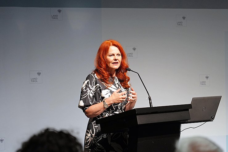 LRin Cornelia Hagele