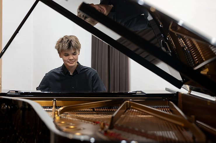 Beim Auftritt von Lukas Werth (Bozen/Italien) standen Beethoven, Zemlinsky und Chopin am Programm. 