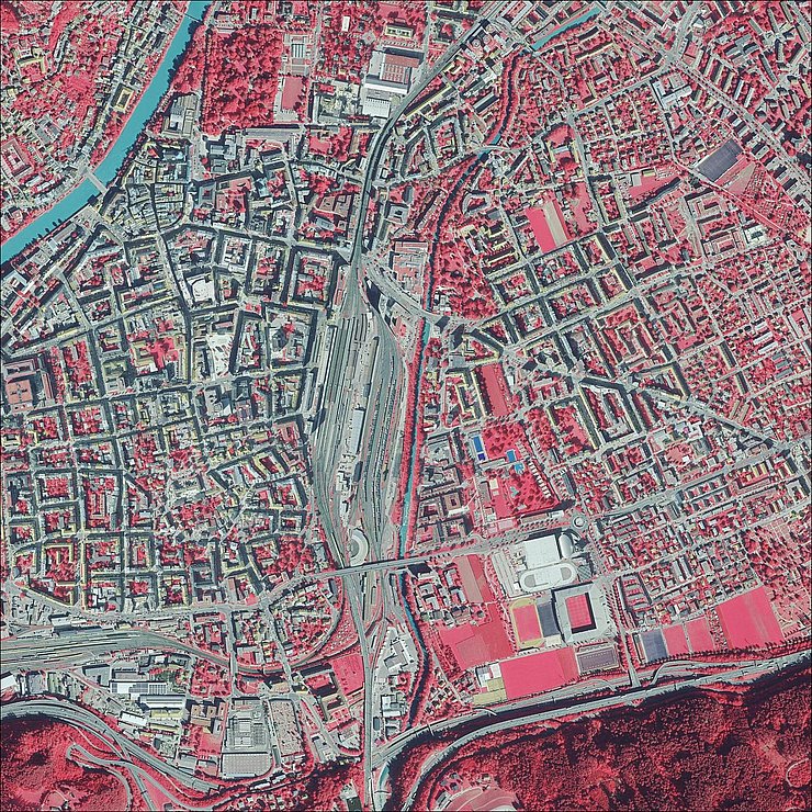 Infrarot-Falschfarbenbild 2022 Innsbruck