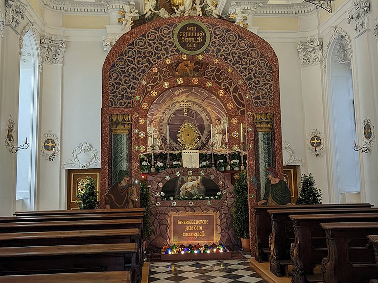 Das 120 Jahre alte Ostergrab kann ab 15. April in der Georgskapelle besichtigt werden.