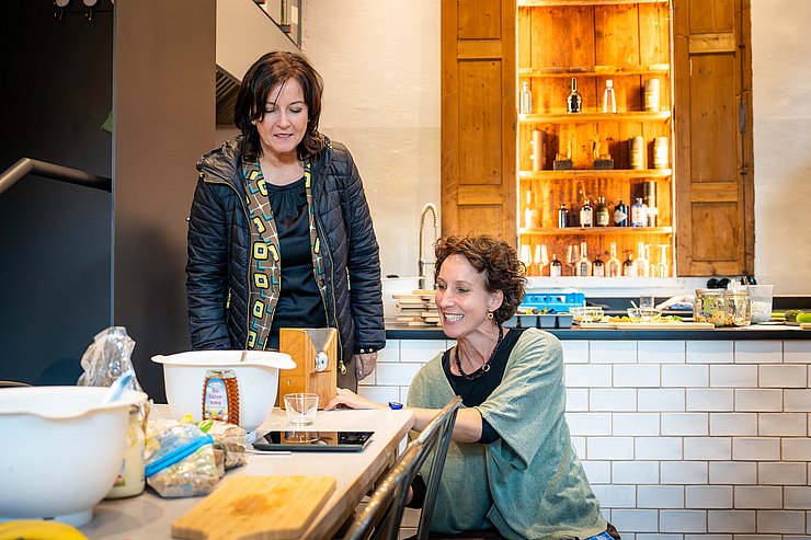 © Tiroler Landtag/Christanell ...und der Küchenbereich wurden besichtigt.