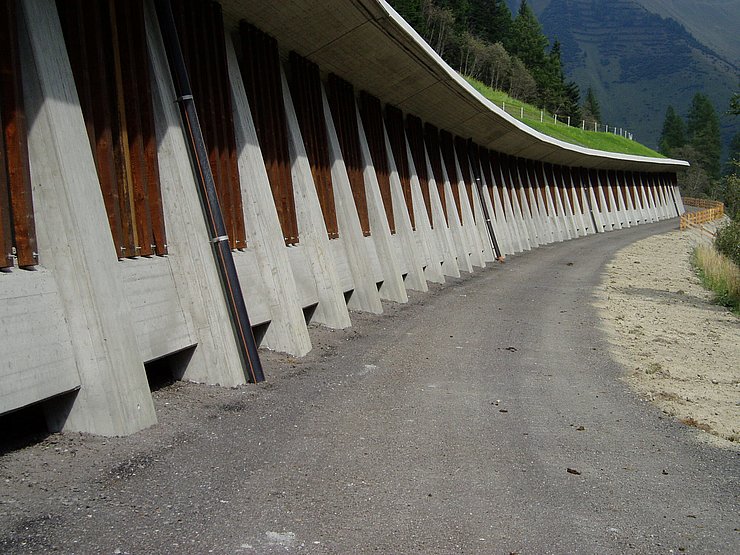 © Land Tirol L 229 Schmirntalstraße - Madermähdergalerie