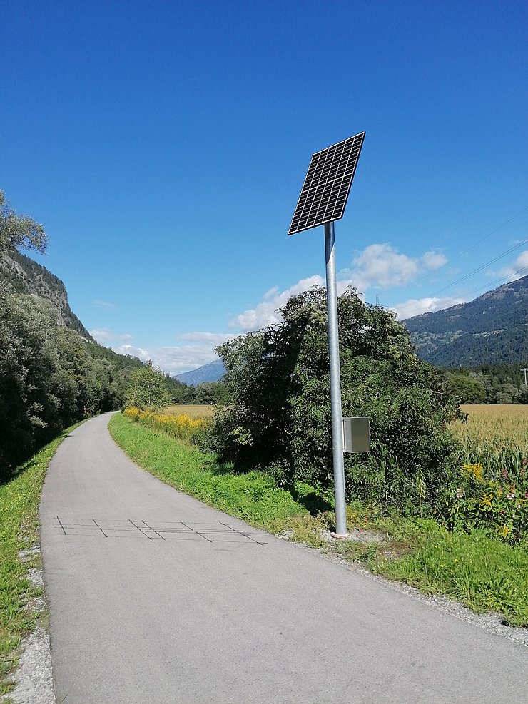 © Land Tirol Eine Radzählstelle an einem Radweg.