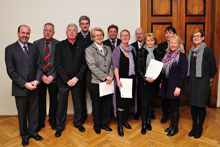 Bezirkshauptmann Dr. Christian Bidner, HD Rainer Zoglauer, HOL Gerhard Moser, HOL Robert Haas, HOL i.R. Katharina Fischbacher, DdPTS Johann Pierzinger, SD Renate Reisigl, VD Josef Mayr, VOL Irmgard Kaindl, Schulamtsleiter Dietmar Bartl, VD i.R. Maria Hott