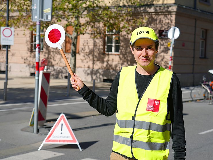 © Land Tirol/Knabl Schülerlotse mit Warnweste