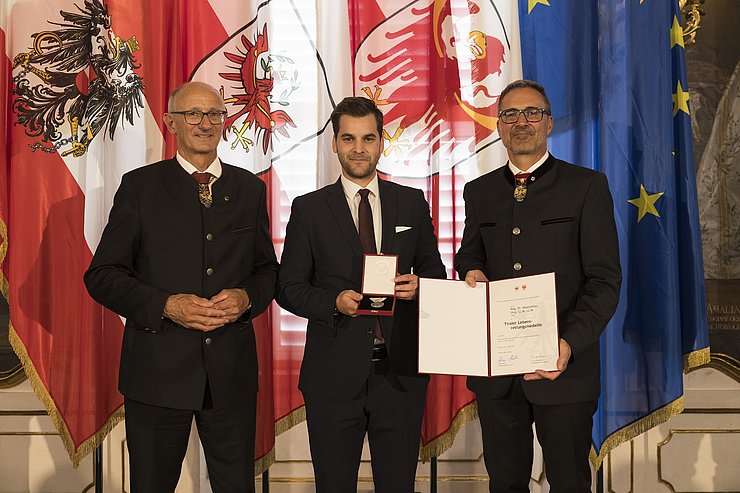© Land Tirol/Sedlak Lebensrettungsmedaille