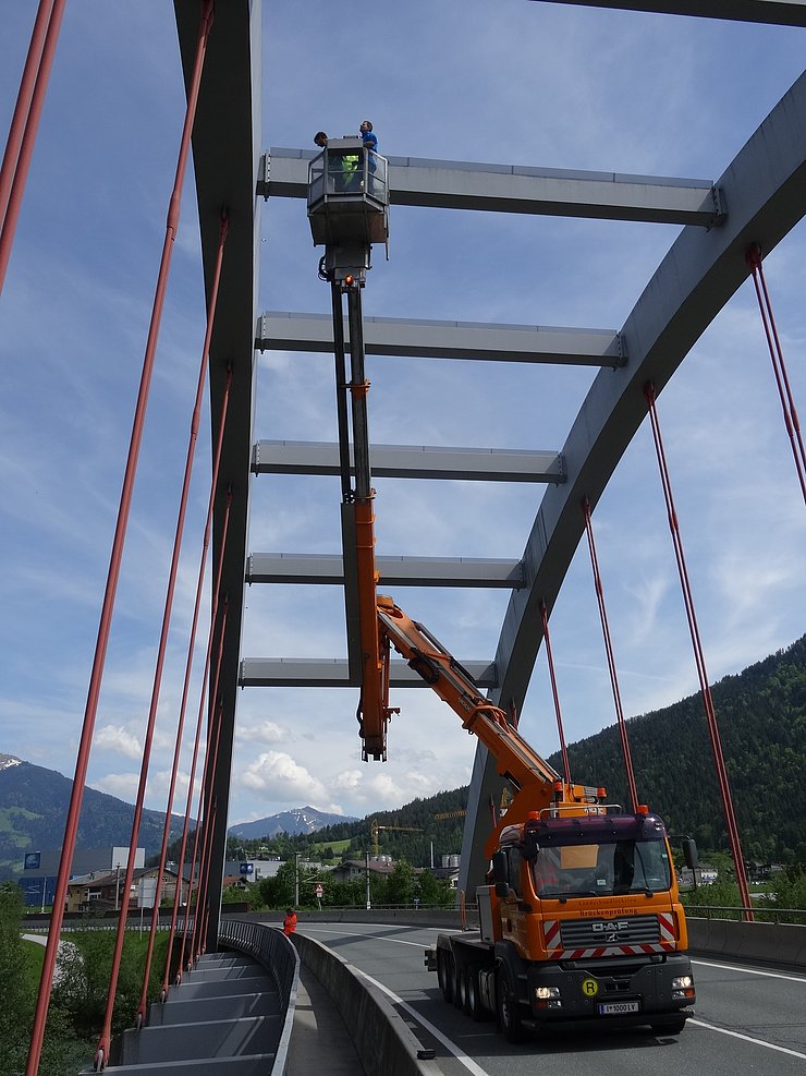 © Land Tirol Brückenprüfung