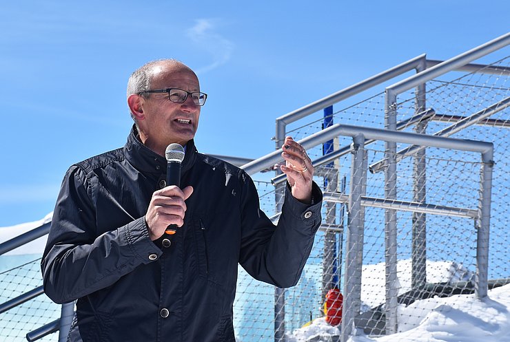 © Land Tirol/Gratl LR Anton Mattle: „Ich gratuliere allen Absolventinnen und Absolventen ganz herzlich und wünsche ihnen das Beste für die berufliche Zukunft – ob im landwirtschaftlichen Bereich oder in der Seilbahnwirtschaft.“