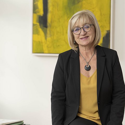 "Die heurigen Projekte zeichnen sich allesamt durch eine hohe Qualität aus – ein Beweis dafür, dass die Bildungseinrichtungen in Tirol sich ständig weiterentwickeln und die Zeichen der Zeit erkennen“, sagt Landesrätin Beate Landesrätin.