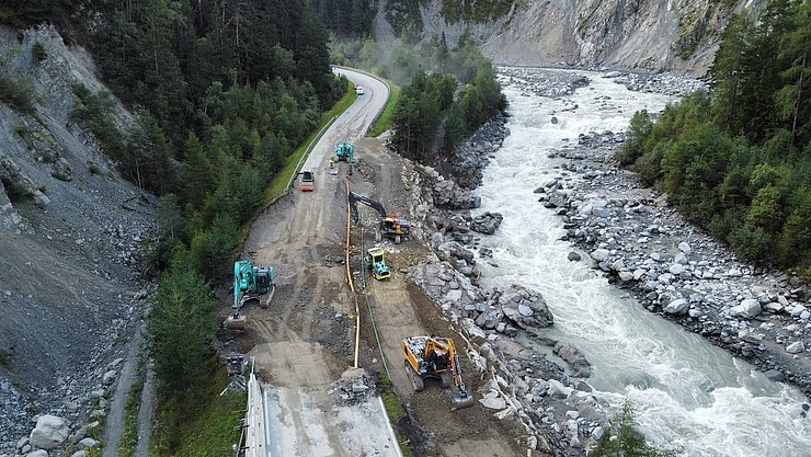 Arbeiten an der B 186 mit Bagger