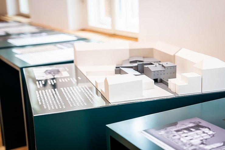 © Land Tirol/Christanell Modellbau des historischen Gefängnisgebäudes.